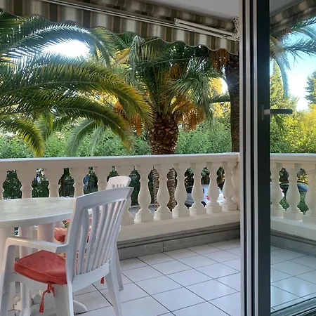 Appartamento Le Tropical Fréjus Esterno foto