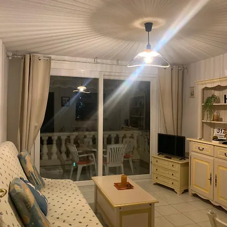 Appartamento Le Tropical Fréjus Esterno foto