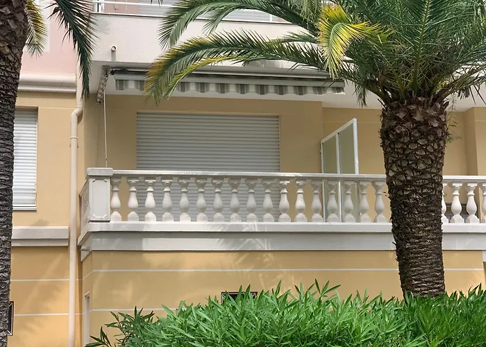 Le Tropical